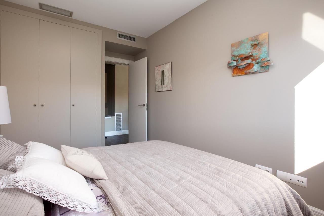 Calabria Luxury Apartment Барселона Екстериор снимка